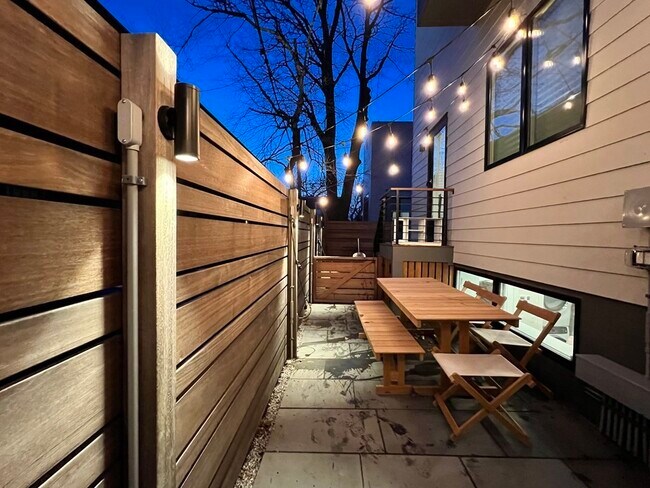 Building Photo - 55 Union St