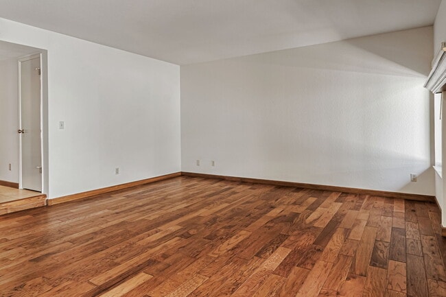 Building Photo - 111 Bean Creek Rd