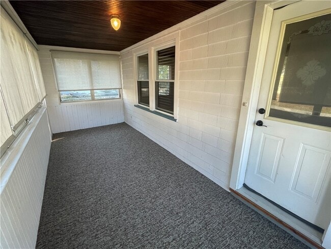 Building Photo - 77 Aragon Ave