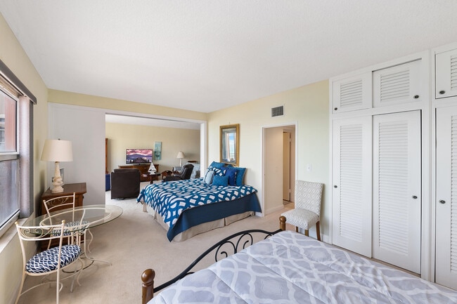 Building Photo - 2921 S Ocean Blvd