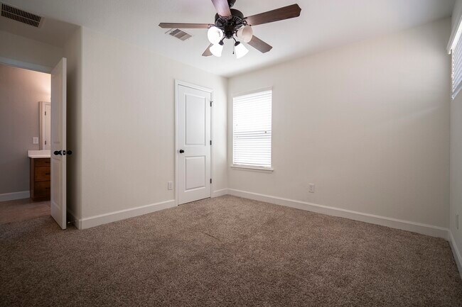 Building Photo - 4210 Darter St