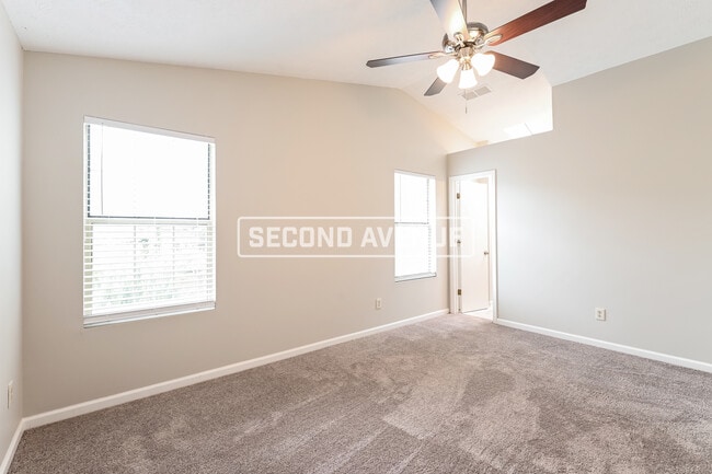 Building Photo - 2137 Sara Ashley Way