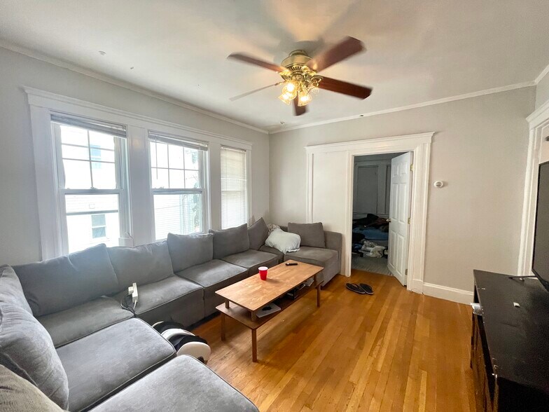 Primary Photo - 29 Chetwynd Rd