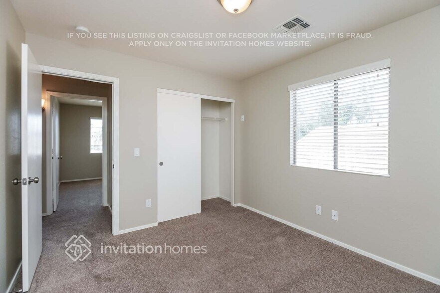 Building Photo - 2224 W Silver Creek Ln