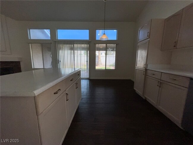 Building Photo - 7916 Thorne Pine Ave