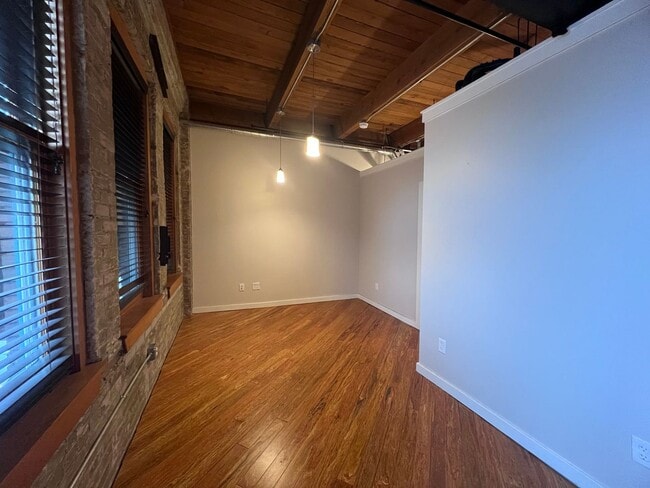 Building Photo - Gorgeous Loft Downtown Grand Rapids