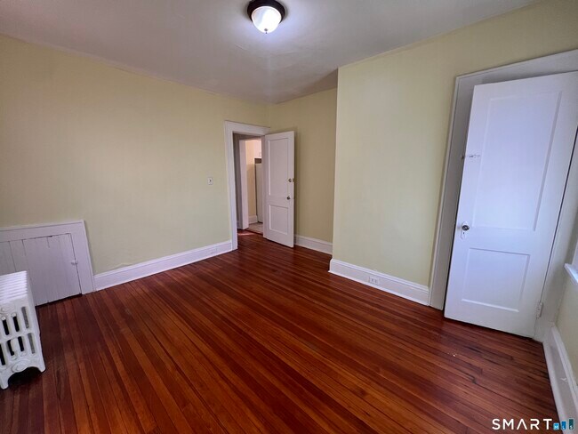 Building Photo - 2125 E Main St