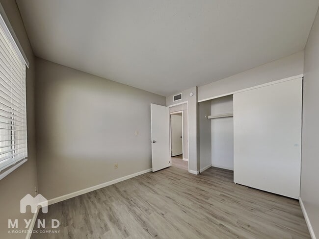 Building Photo - 8125 N 33rd Dr