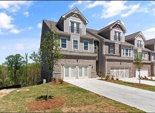 Building Photo - 1905 Manor Pointe Dr