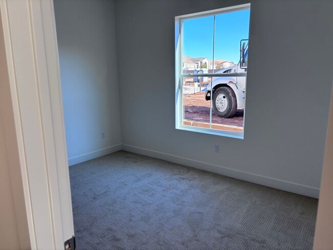 Building Photo - new single story 4 bed 3 bath with 3 car garage and community swimming pool