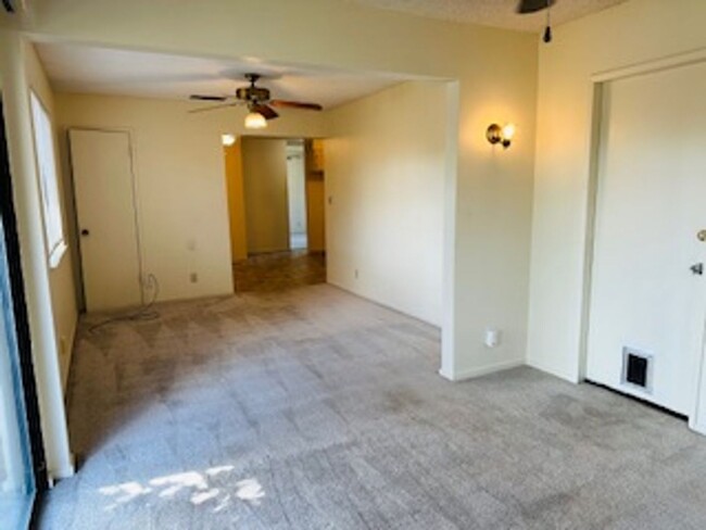 Building Photo - $1,695 - Spacious Two Bedroom +Flex Room- ...