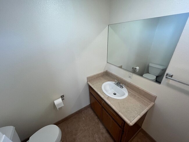 Building Photo - 1632 McClelland St