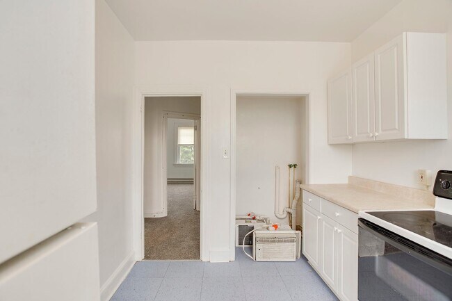 Building Photo - 5125 Harford Rd