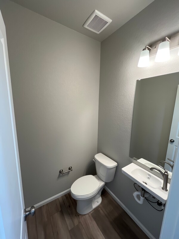 Building Photo - 9246 Henson Pl