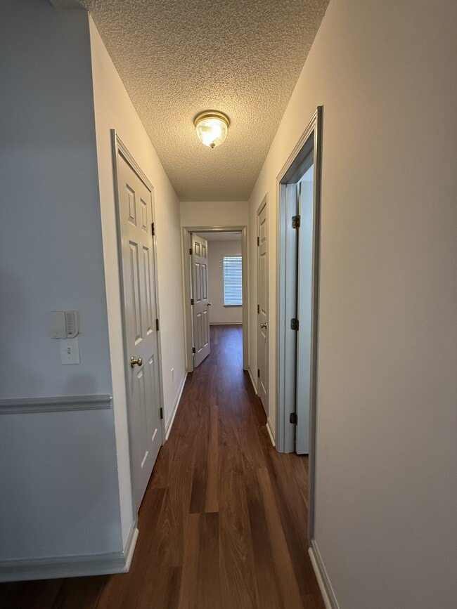 Building Photo - 1008 Old Oatland Island Rd