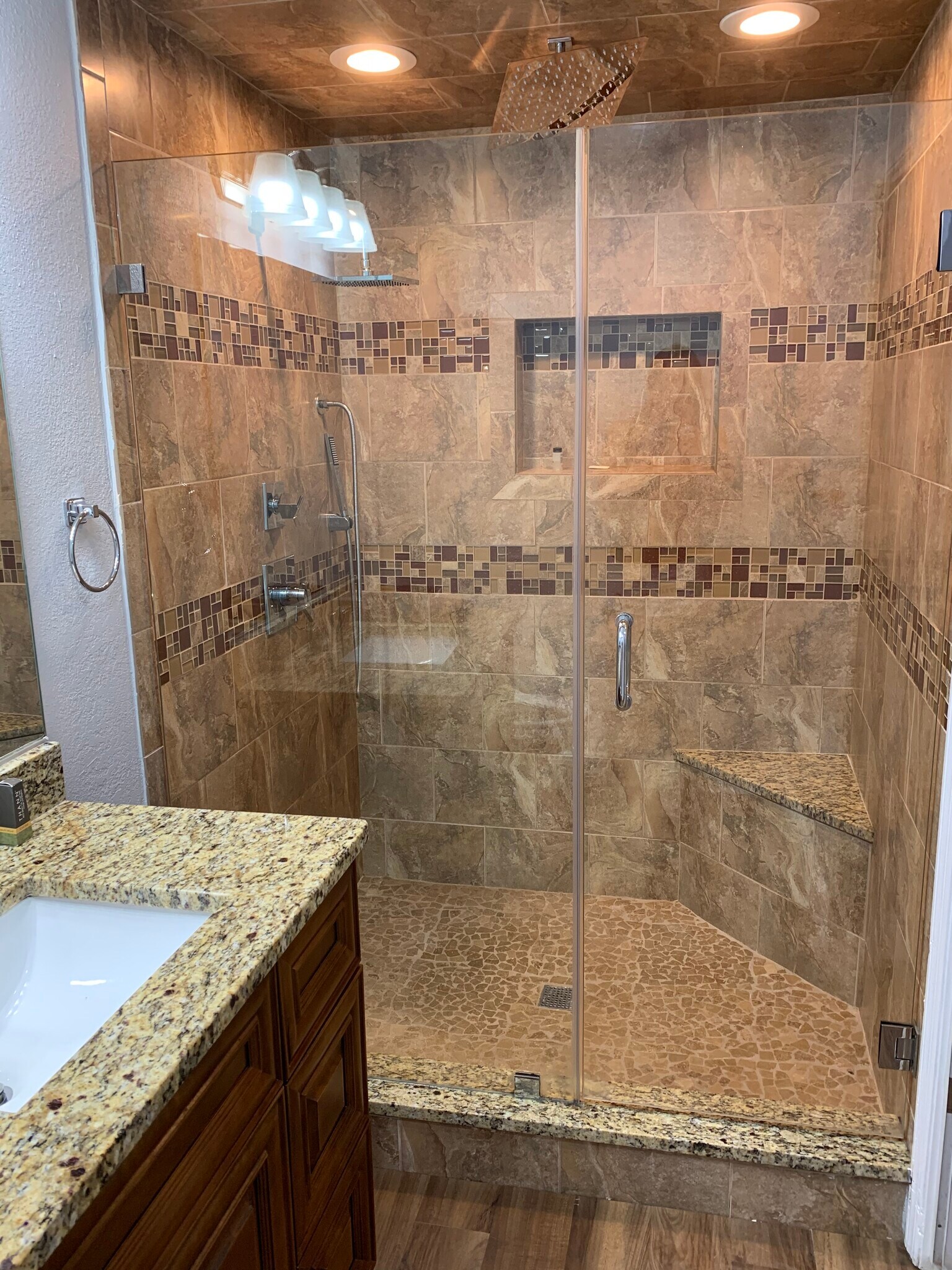 Master Bath - 2505 W Aileen St