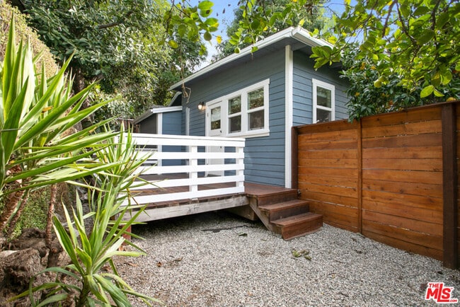 Building Photo - 6217 Poppy Peak Dr