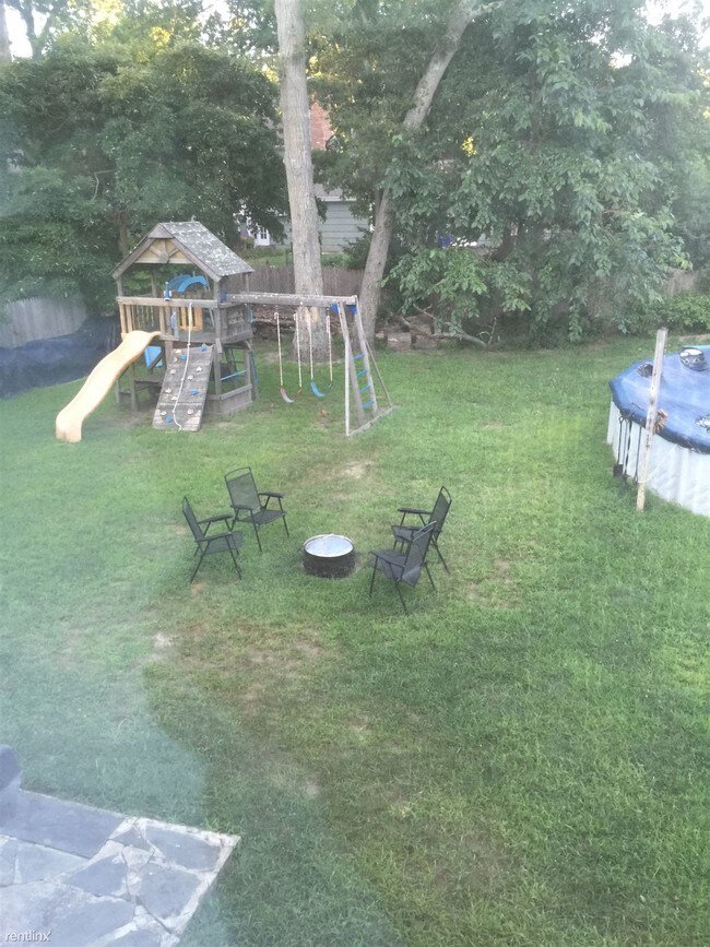 Building Photo - 26 Shady Nook Dr