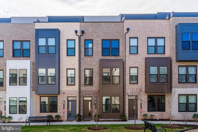 Building Photo - 12742 Verdant Wy