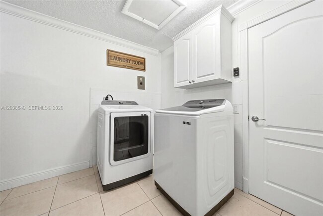 Building Photo - 881 NW 133rd Ave