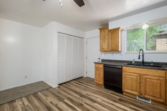 Building Photo - 259 E 8355 S