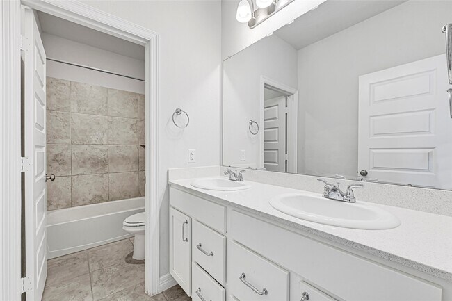 Building Photo - 9339 Galloway Wds Trl