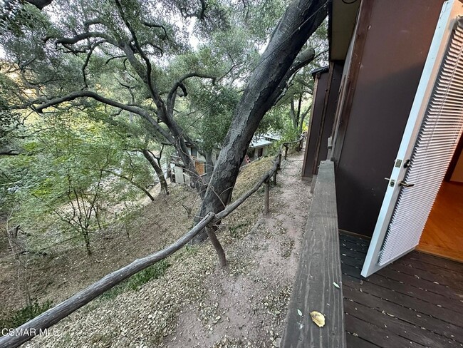 Building Photo - 1281 Old Topanga Canyon Rd