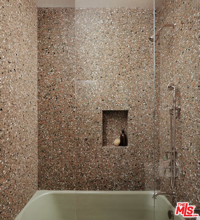 Building Photo - 775 San Rafael Terrace