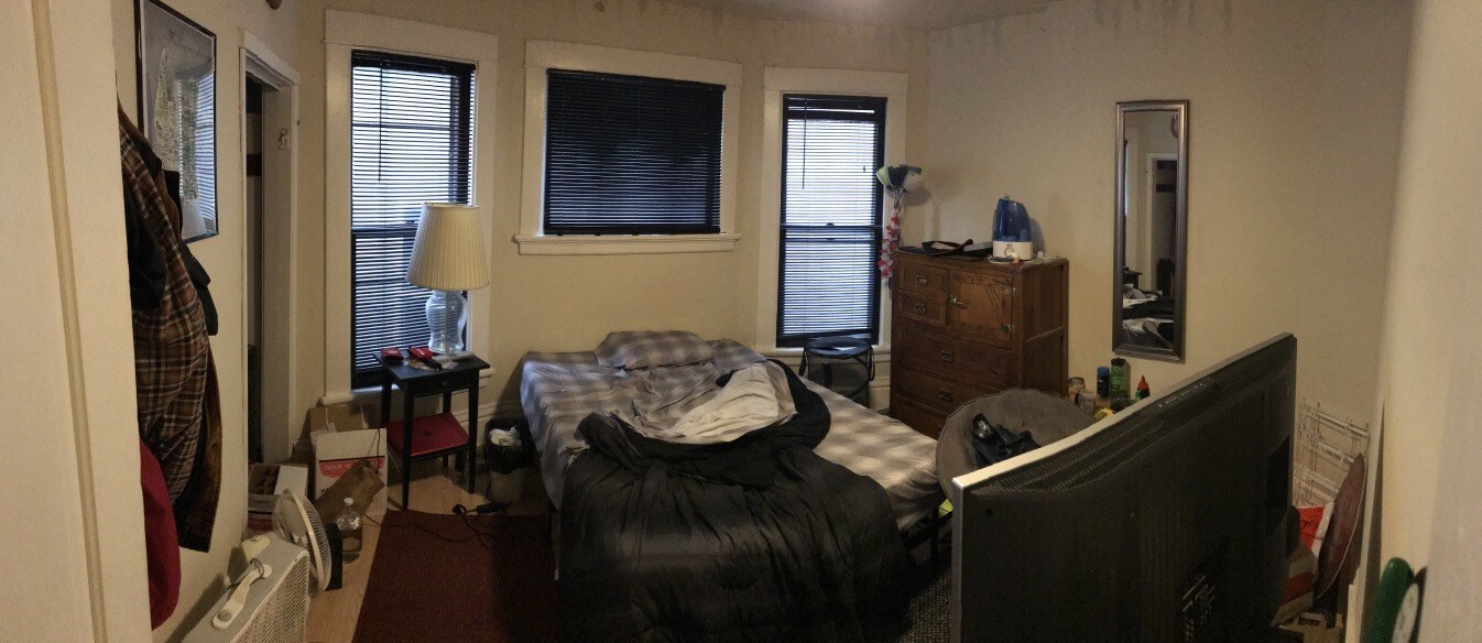 bedroom #1 - 543 W Mifflin St