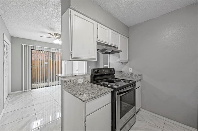 Building Photo - 3034 Tudor Ln