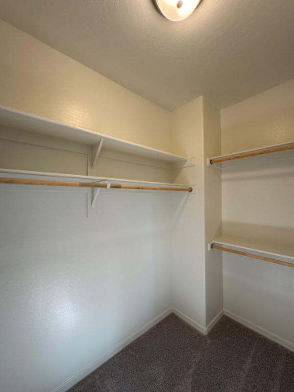 Building Photo - 24240 W Hess Ave