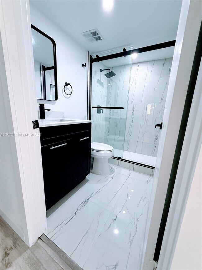 Building Photo - 8830 SW 123rd Ct