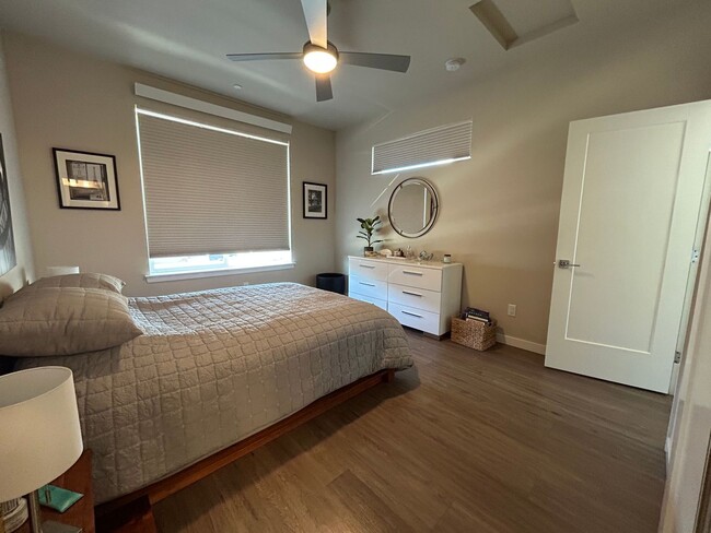 Building Photo - 3 Bedroom 2 Bath Home in Cordata with Garage