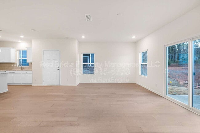 Building Photo - 240 Harpers Run Ln