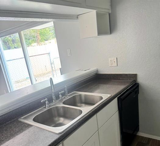 Building Photo - 6715 Whiteridge Dr