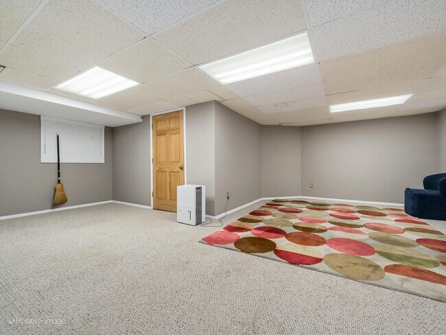 Building Photo - 1412 Ambleside Cir