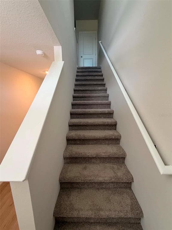 Building Photo - 18524 Buckskin Dr