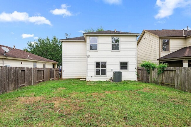 Building Photo - 29627 Evergreen Hills Dr