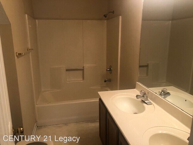 Building Photo - 3 br, 2.5 bath House - 10421 Ravenbrook Ln