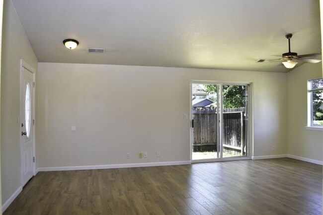 Building Photo - 1648 Nunnwood Ln