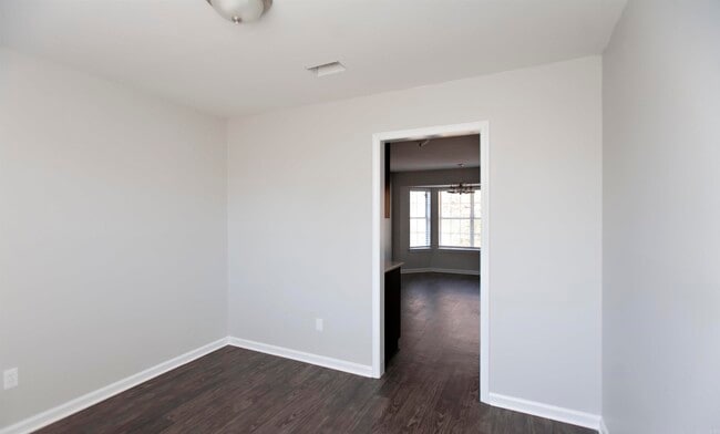 Building Photo - 1804 Martha Dr
