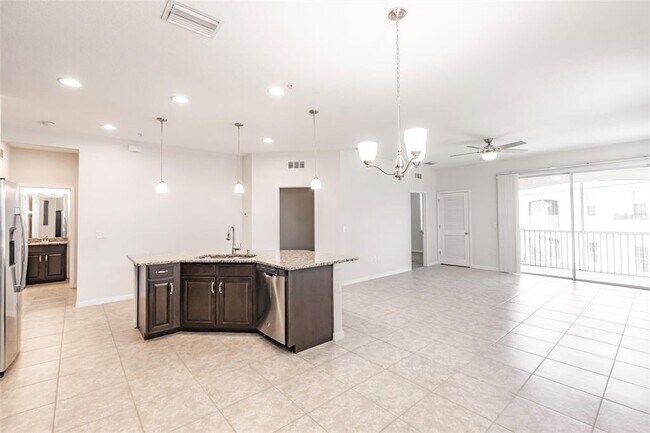 Building Photo - 3215 Oriole Dr