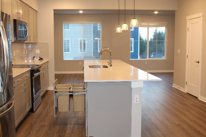 Building Photo - 10103 16th Pl SE