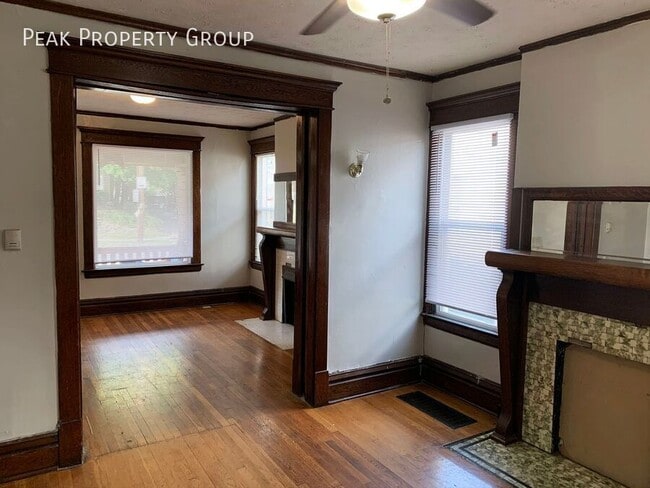 Building Photo - 293 E 14th Ave