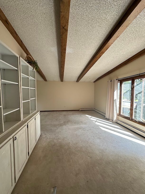 Building Photo - 1700 Lakeshore Dr