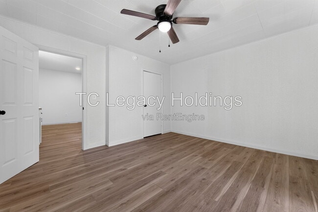 Building Photo - 87 Crisfield St