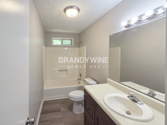 Building Photo - 5900 Homestead Cir