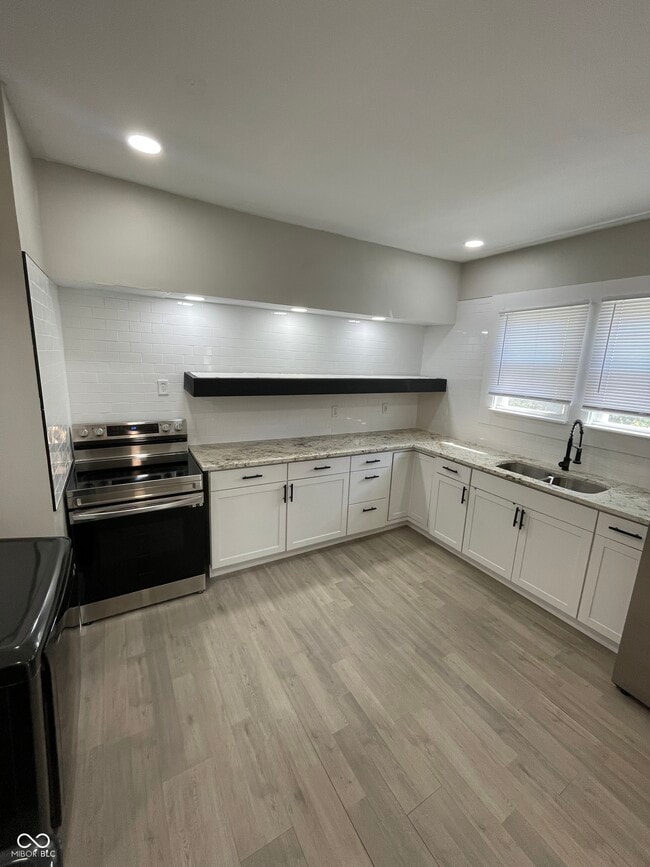 Building Photo - 321 E 31st St