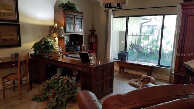 Building Photo - 392 Lakeview Terrace