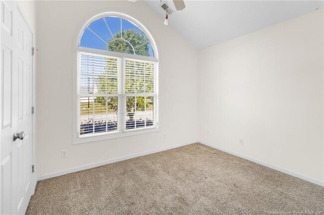 Building Photo - 175 Ranier Dr